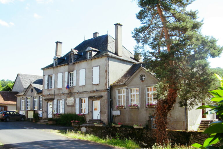 Mairie de Méallet - communauté de communes du Pays de Mauriac