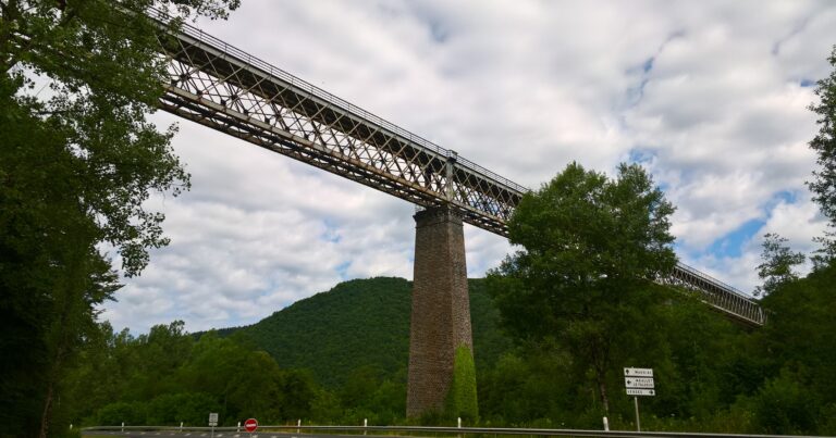 Méallet - viaduc de la Sumène