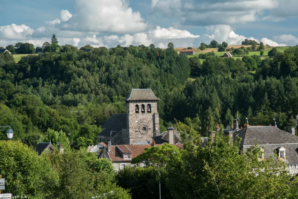 Drugeac - Le Bourg ©Pierre-Mary ARMAND